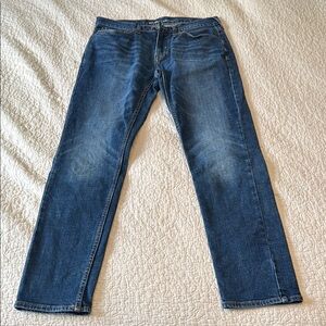 Classic Blue Straight-Leg Jeans with Faded Effect
